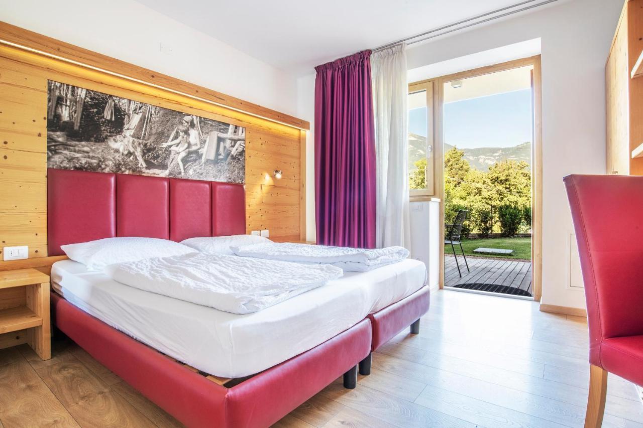 Double or Twin Room with Mountain View,1010994610:JPEG